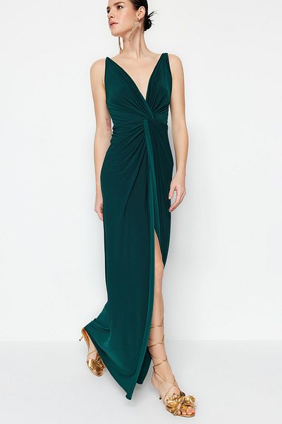 Trendyol Collection Smaragdově zelené lemované pletené stylové večerní šaty Noční šaty pro návrat domů TPRSS19UT0099