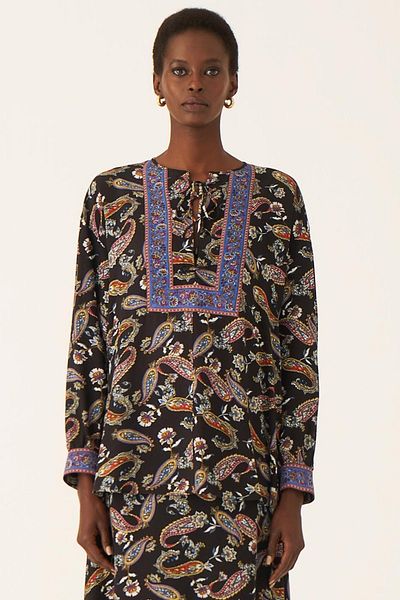 Perspective Mehrfarbige Nardy-Bluse mit normaler Passform und Rundhalsausschnitt mit Paisley-Muster