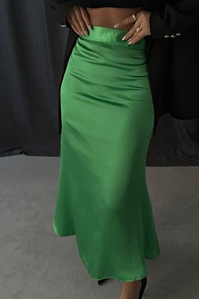 bayansepeti Жіноча міді-спідниця з атласу зеленого кольору 5322