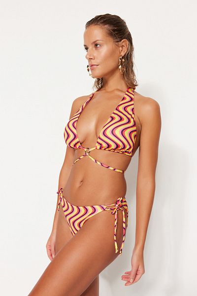 Trendyol Collection Abstract Patterned Regular Leg Bikini Set with Triangle Accessories TBESS23BT00033