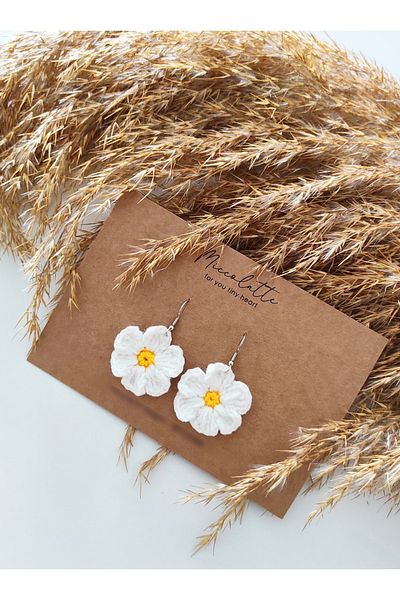 Miccolatte Women's/Child Hand Knitted Daisy Design Earrings