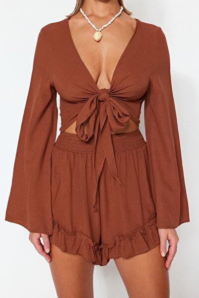 Trendyol Collection Fodros barna blúz és rövidnadrág strandkészlet - TBESS23AU00027