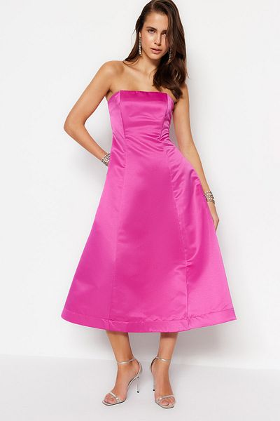 Trendyol Collection Φούξια σατέν βραδινό φόρεμα - A-cut βραδινό φόρεμα TPRSS23EL00391