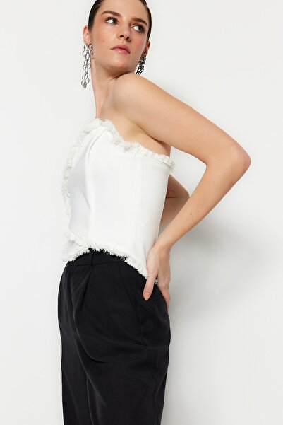 Trendyol Collection Тканий підклад для бюст'є Puskullu Ecru і коректор фігури TPRSS22BS0070