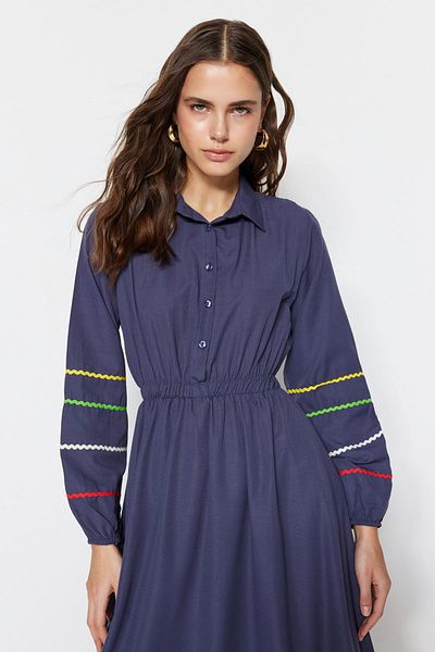 Trendyol Modest Темно-синя сукня з бавовняного тканого полотна Serit з детальним малюнком TCTSS23EB00302