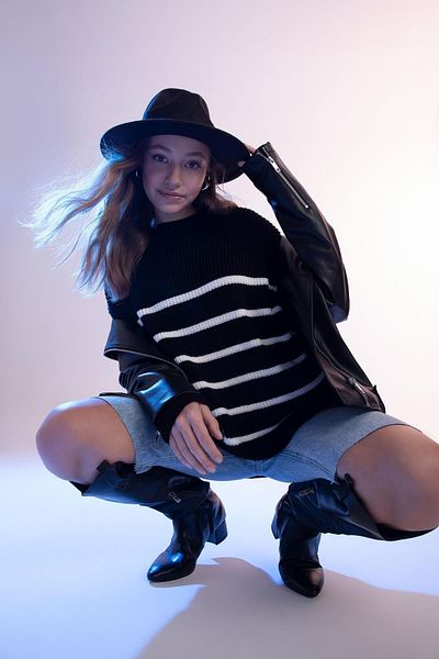 DeFacto Standard Fit Crew Neck Striped Knitwear Maternity Sweater Z8205Az22Wn