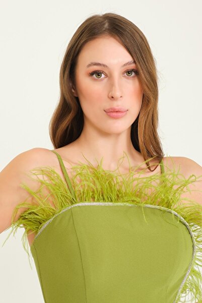 SpringStore Fıstık Yeşil Tüy Aksesuarlı Büzgülü Abiye Elbise