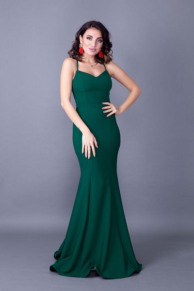 lovebox Damen-Maxikleid aus flexiblem Atlas-Stoff, rückenfrei, grün, mit Bindedetail und Trägern 349