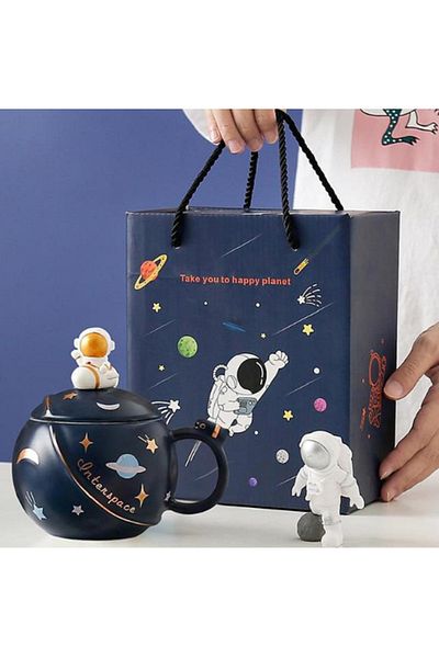 hediyeconcepti European Ceramic Mug Cute Astronaut Decorative Office Coffee Cup Breakfast Desktop Mug Cup