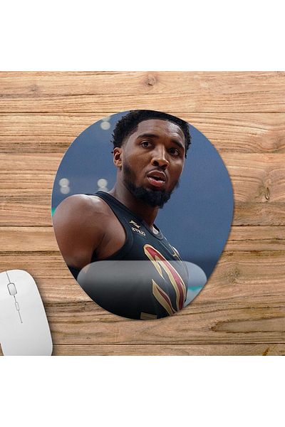 Pixxa Donovan Mitchell - موديل لوحة ماوس كليفلاند كافالييرز مع مسند للمعصم - 3 بيضاوي