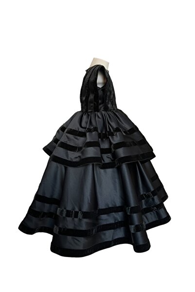 zühre balaban Βραδινό φόρεμα για κορίτσια με λεπτομέρεια Black Swan Black Velvet