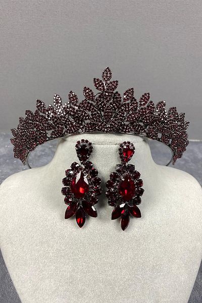 Hobigram Set de cercei cu coroană și trei navete din piatră elegantă model Jessie roșu Claret – Coroană, piatră de cristal, model elegant – Ta