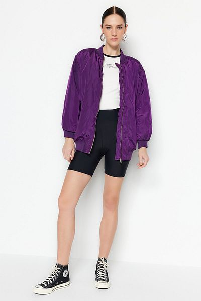 Trendyol Collection Lila Bomberjacke mit gerafften Oversize-Ärmeln TWOSS23MO00048