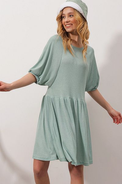 Trend Alaçatı Stili Women's Green Bat Sleeve Scatter Dress ALC-X6407