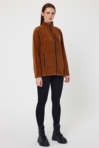 MAXIMILLIAN Γυναικείο φλις καραμέλα χρώματος με 3 τσέπες με φερμουάρ και γιακά μπατό, φλις εξωτερικού χώρου