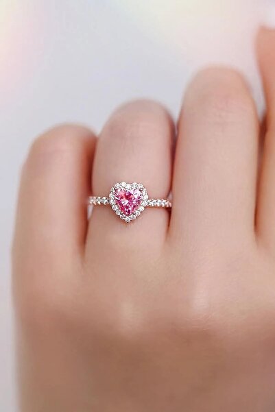 Crystal Diamond Zirconia Işıklı Kutuda 1.50 Karat Pembe Kalp Tektaş Yüzük