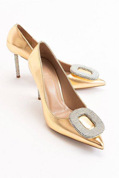 LuviShoes حذاء بكعب نسائي ذهبي من Entre