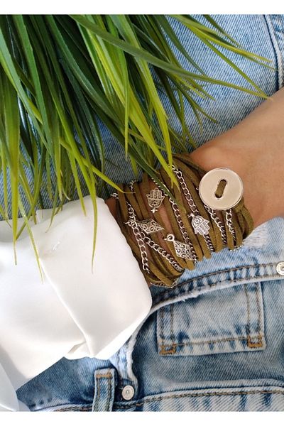 ZeynDesign Green Suede Wrap Wrap Multiple Bracelet with Charm Detail