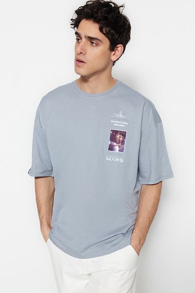 Trendyol Collection Oversize Gray Crew Neck T-Shirt - TMNSS23TS00118