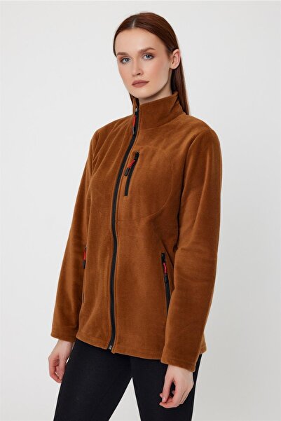 MAXIMILLIAN Γυναικείο φλις καραμέλα χρώματος με 3 τσέπες με φερμουάρ και γιακά μπατό, φλις εξωτερικού χώρου