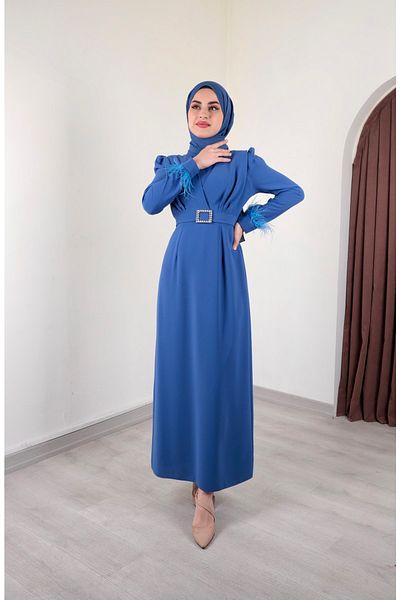 Aranlı tekstil Φόρεμα Hijab μανίκια σε μορφή μολυβιού με λεπτομέρεια από πούπουλα