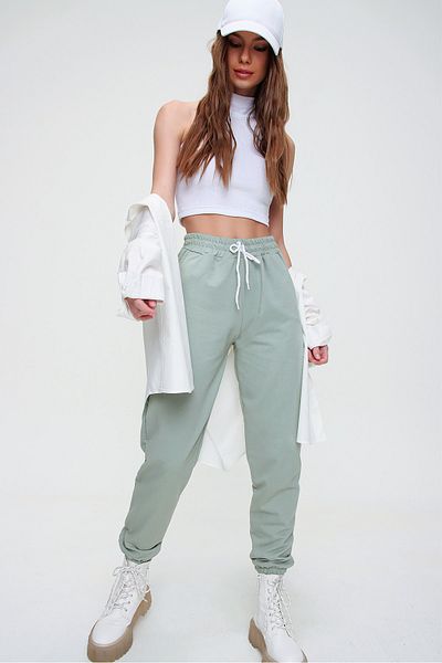 Trend Alaçatı Stili Pantaloni de sport de bază, verzi, verzi, pentru femei, cu talie și picioare elastice ALC-X5902