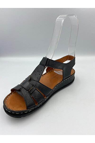 Zeyn Women's Black Sandals