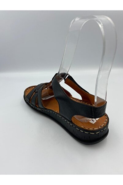 Zeyn Women's Black Sandals
