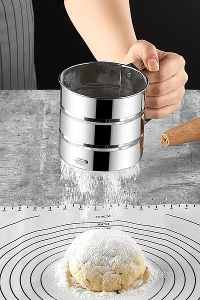 Paçi Flour Sieve with Metal Handle