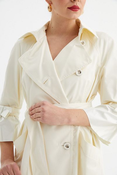 Balizza Buttoned Trench Coat with Bow Detail on the Back