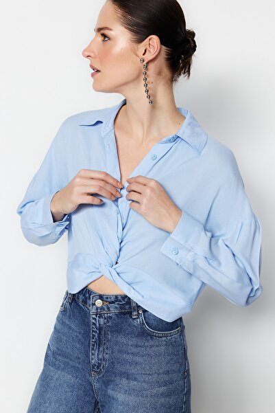 Trendyol Collection Světle modrá sbíraná tkaná halenka TWOSS23BZ00442