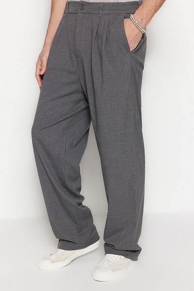Trendyol Collection Graue Baggy-Hose aus Stoff mit weitem Bein TMNSS23PL00039