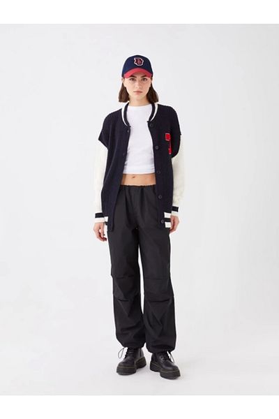 LC Waikiki Lässiger, bestickter Rundhals-Strickcardigan für Damen mit langen Ärmeln