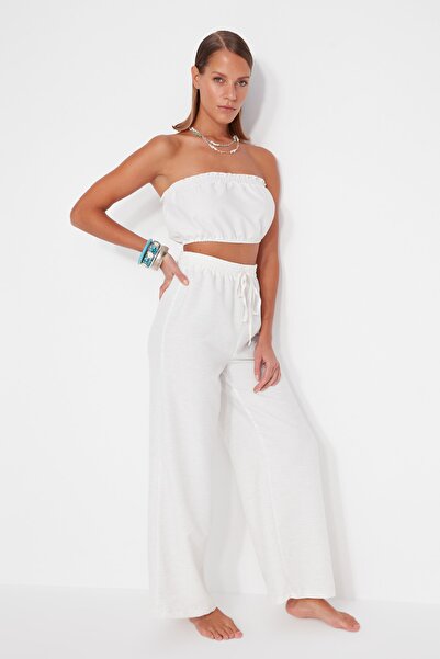 Trendyol Collection Weißes Strand-Set – gewebte Bluse und Hose TBESS23AU00007