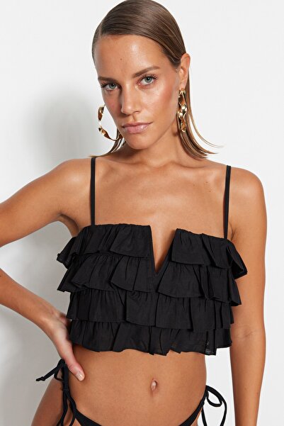 Trendyol Collection Schwarze, gewellte Strandbluse aus gewebter Baumwolle mit Rüschen TBESS21BZ0661