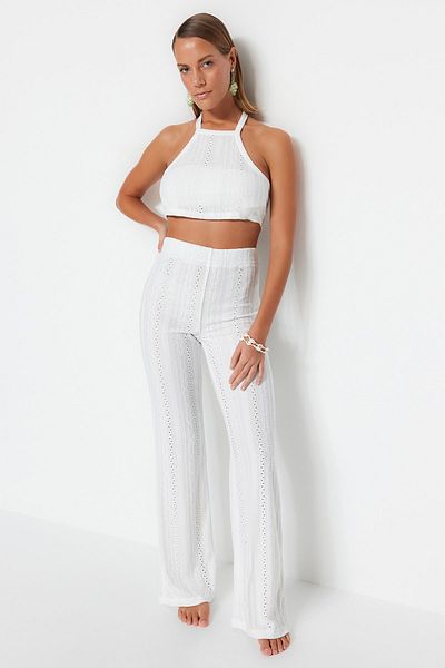 Trendyol Collection Ekrü kötött csipkeblúz és nadrág szett TBESS23AU00038