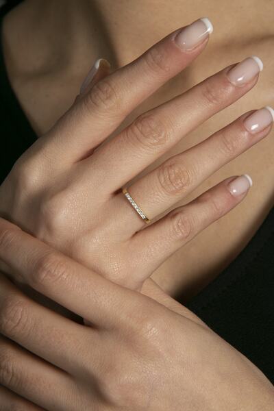 Elika Silver Kadın Sıra Taşlı Minimal Model 925 Ayar Gümüş Yüzük