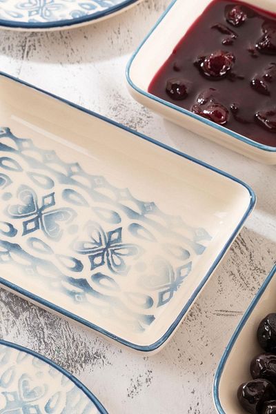 Mondecor 24 Piece Porcelain Breakfast Set