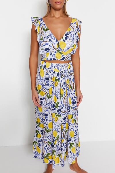 Trendyol Collection Gyümölcsmintás Flounces blúz és szoknya strandkészlet - TBESS19BB0102