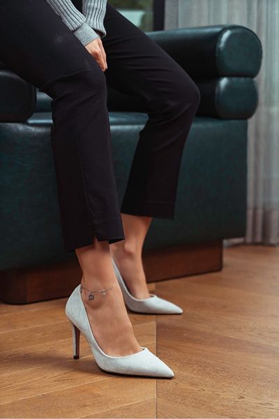 NİŞANTAŞI SHOES Melody Stone Wildleder-Stiletto mit spitzer Zehenpartie für Damen