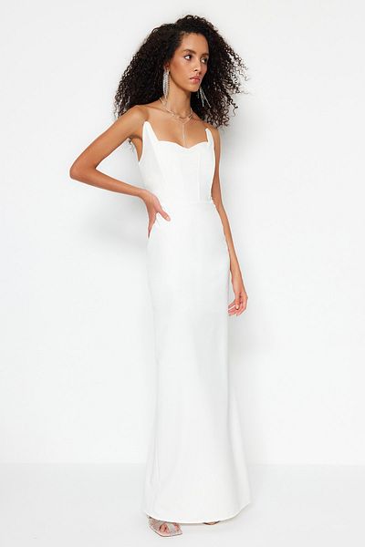 Trendyol Collection Довгі вечірні сукні DugunNikah на підкладці екрю TPRSS23AE00050