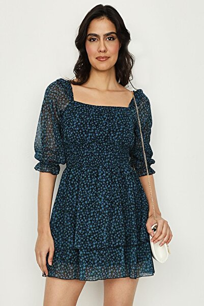 Select Moda Kadın Mavi Çiçekli Kare Yaka Gipeli Şifon Elbise