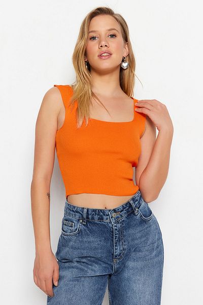 Trendyol Collection Orangefarbene Crop-Basic-Strickbluse TWOAW20BZ0576