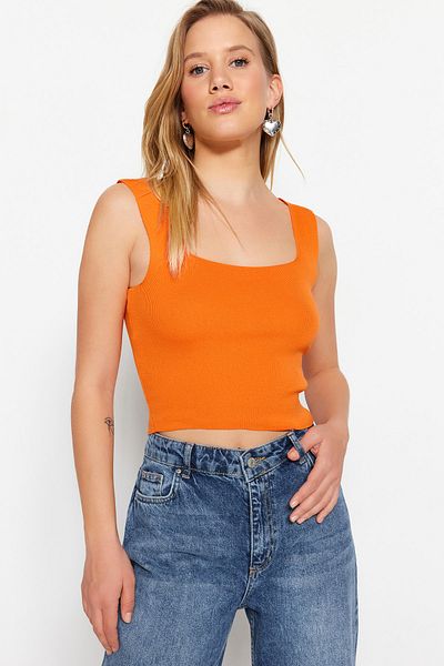 Trendyol Collection Orangefarbene Crop-Basic-Strickbluse TWOAW20BZ0576