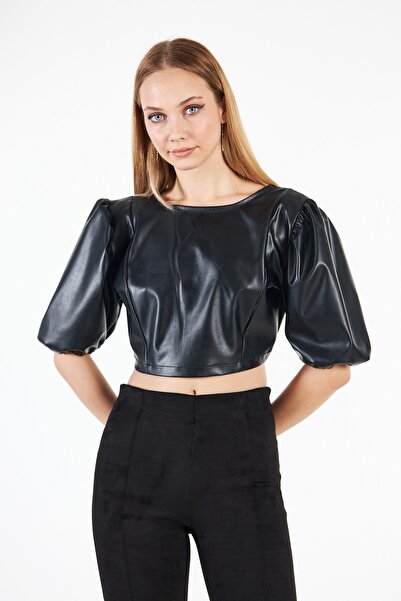 Black&Small Balon Kol Deri Görünümlü Crop Top Bluz