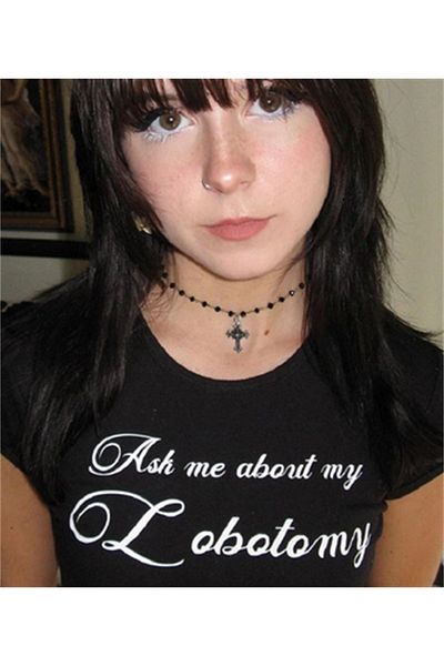 Gofeel Y2K Ask Me about Black Half Women's T-Shirt Crop Top Blouse