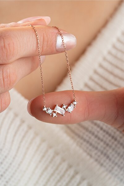 Nereze 925 Ayar Gümüş Beyaz Baget Taşlı Işıltılı Sade Tasarım Kolye