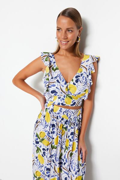 Trendyol Collection Gyümölcsmintás Flounces blúz és szoknya strandkészlet - TBESS19BB0102