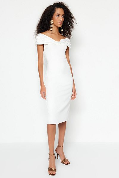 Trendyol Collection Ecru vypasované lemované tkané svatební/svatební elegantní večerní šaty TPRSS23EL00439