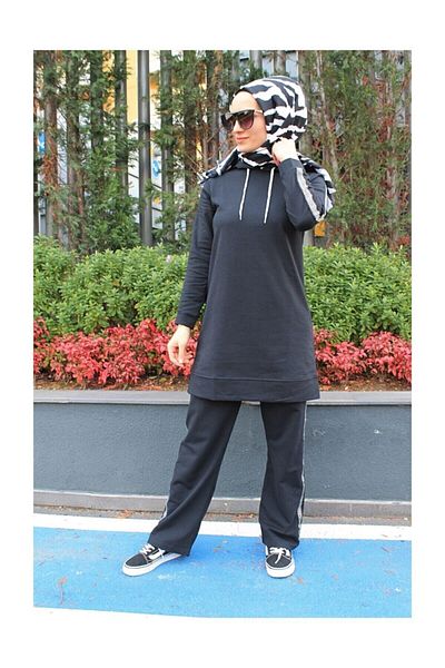 CNG MODA Women's Black Hooded Sleeve Striped Tracksuit Set M